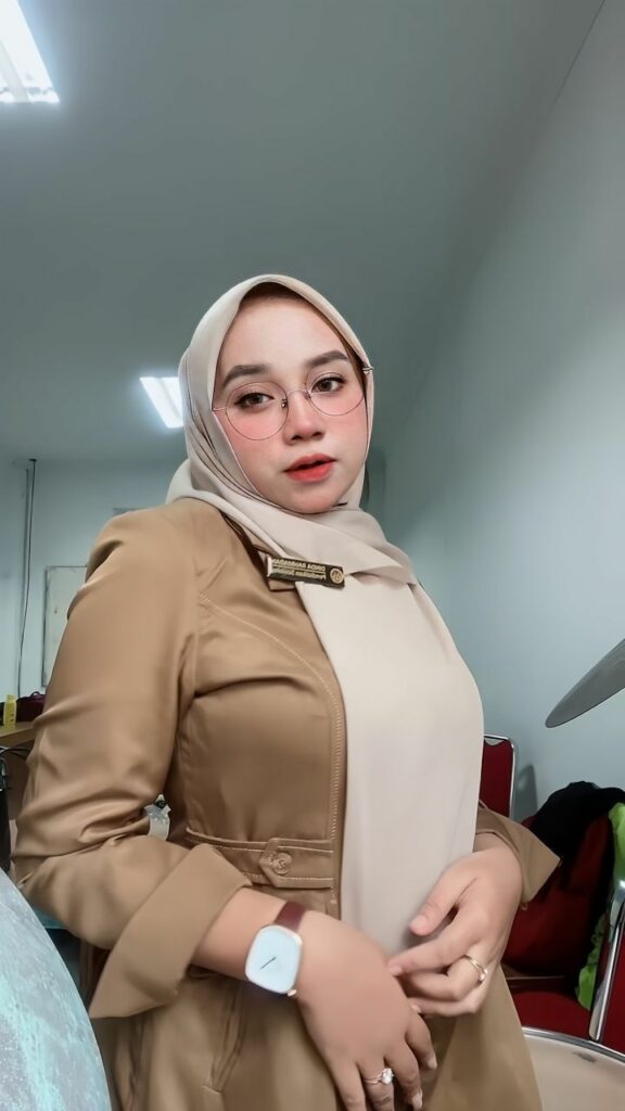 Guru Viral Video Selingkuh Dengan OB Sekolah Jadi Viral Karena Cemburu? Top Trend 2025