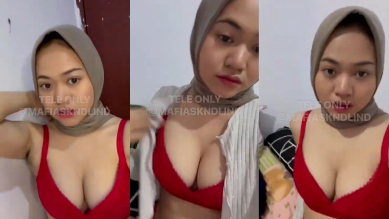 Indonesian Viral Ukhti Hijab Pakai Rok Pendek, Apa Kata Netizen?
